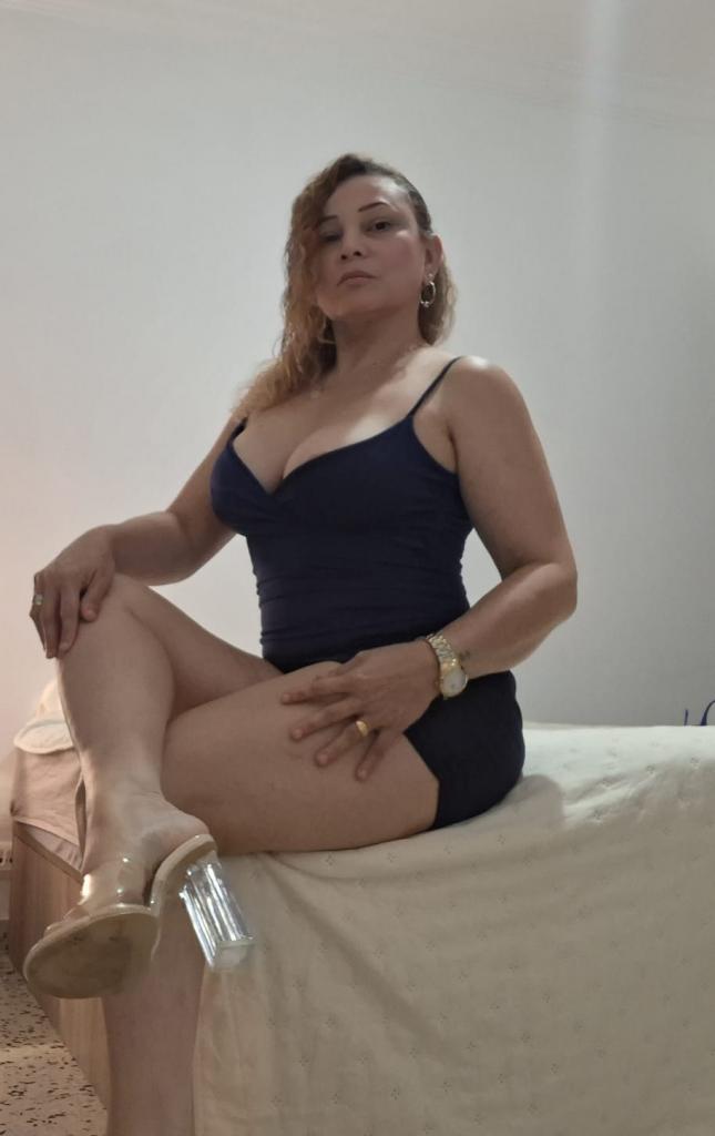 Chica busca chico en Menorca: 
