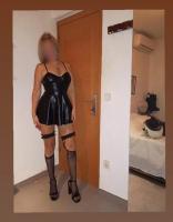 698503881: Chica busca chico en Madrid