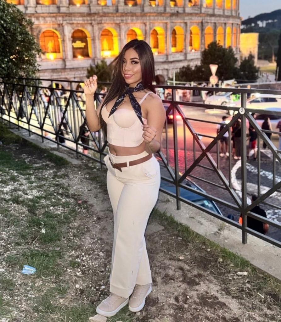 Chica busca chico en Almería: 