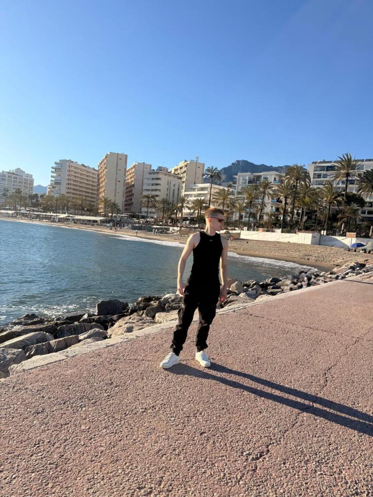 680804034: Chico busca chica en Málaga