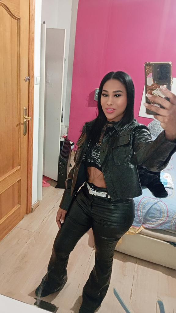 677125214: Chica busca chico en Valencia