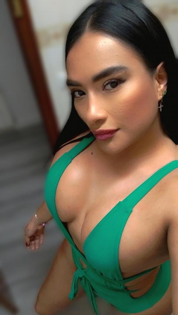 Chica busca chico en Tenerife: 