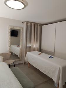 642870840: Chica busca chico en Málaga