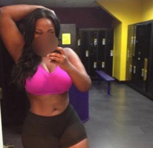 643841573: Chica busca chico en Navarra