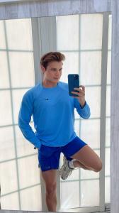 692972990: Chico busca chica en Valencia