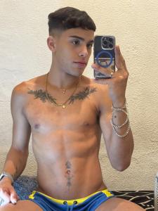 677499836: Chico busca chica en Madrid