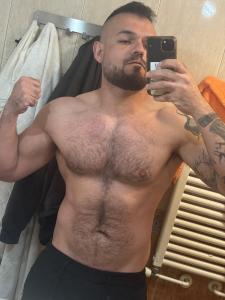 654832604: Chico busca chica en Valencia