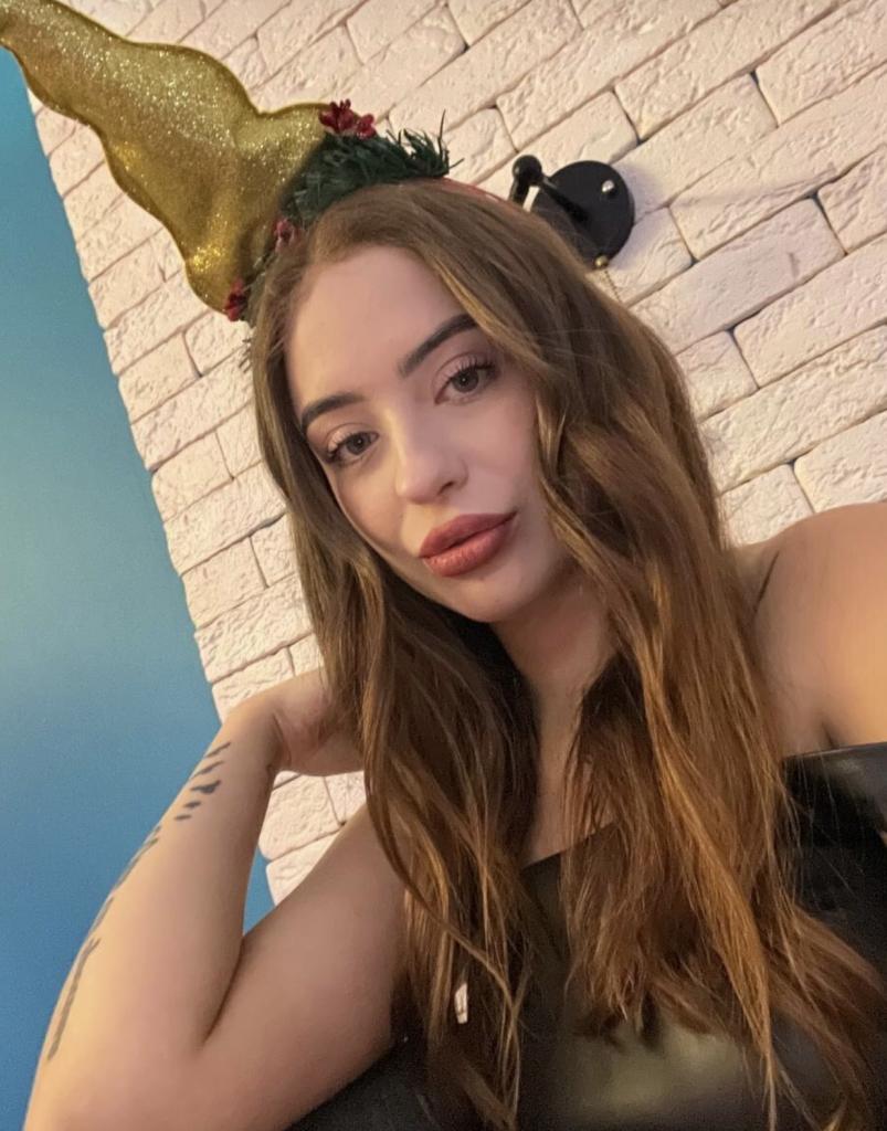 745092255: Chica busca chico en Valencia
