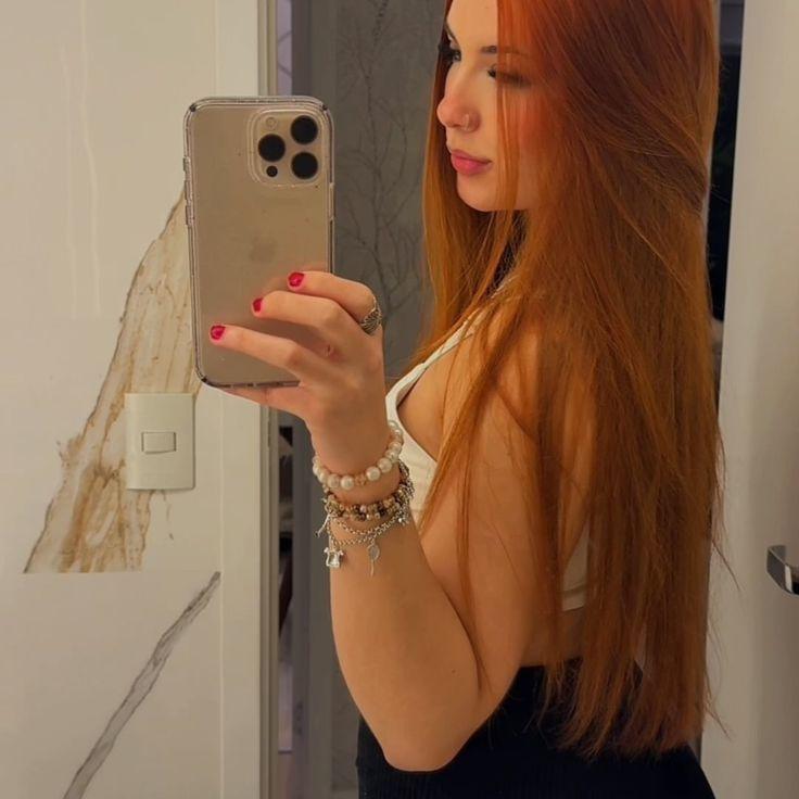 677308085: Chica busca chico en Jaén