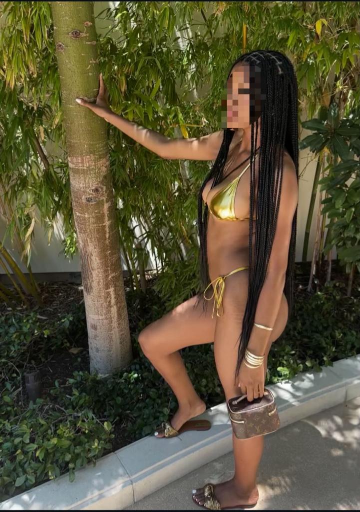 661085611: Chica busca chico en Cádiz