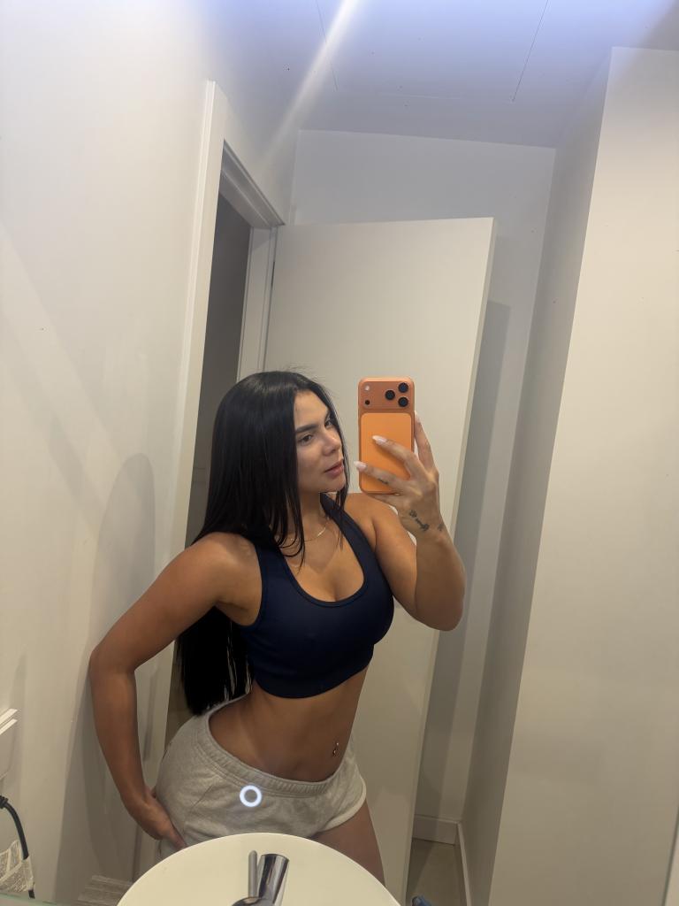 647113646: Chica busca chico en Mallorca