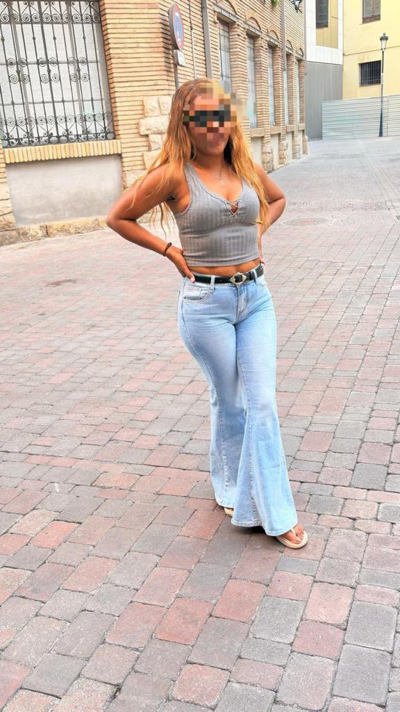 643590876: Chica busca chico en Zaragoza