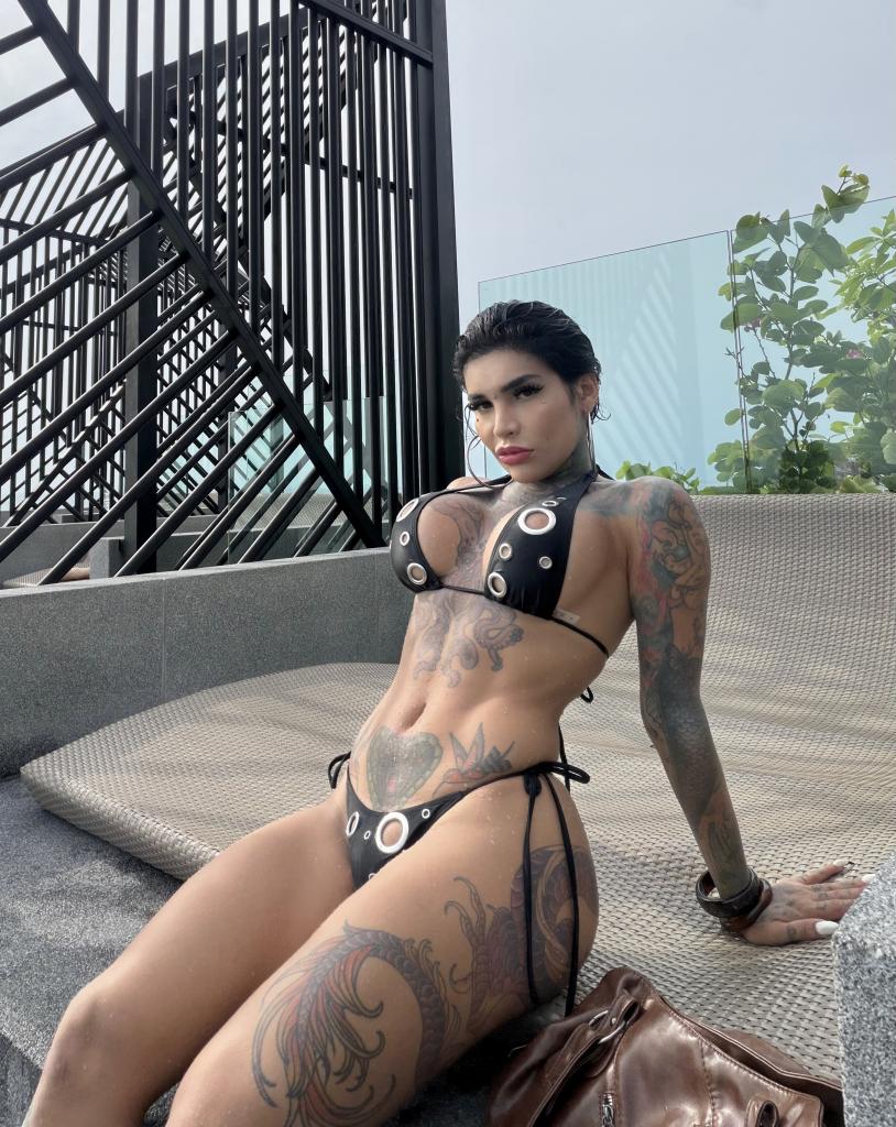 666293233: Transexual en Barcelona