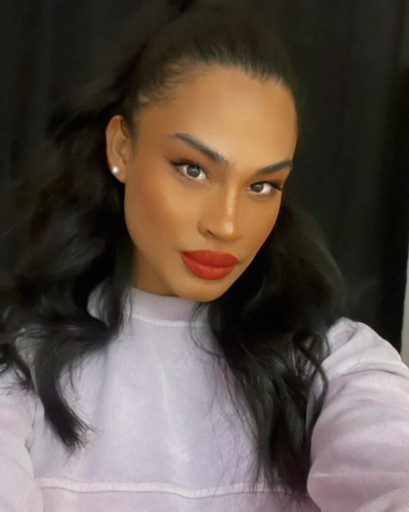614975906: Travesti en La Rioja