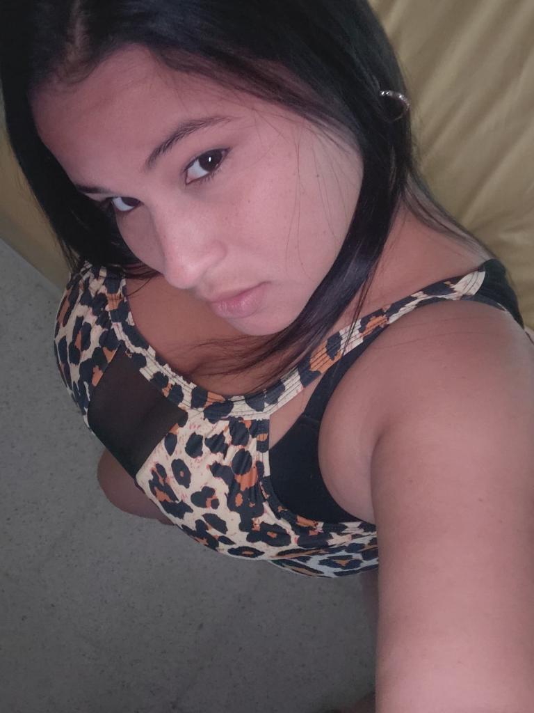 Chica busca chico en Sevilla: 