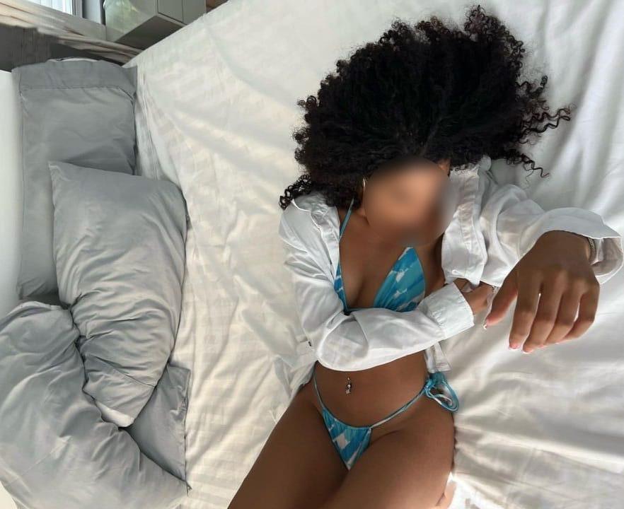 603131132: Chica busca chico en Sevilla
