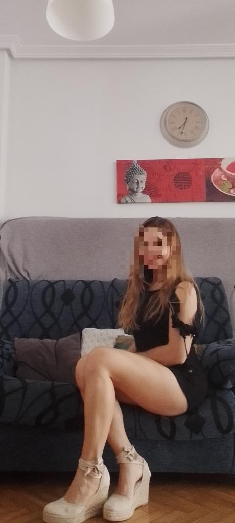 664061021: Chica busca chico en Madrid