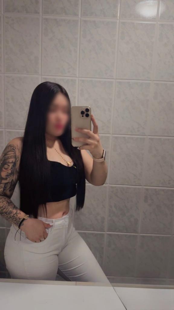663064238: Chica busca chico en Almería