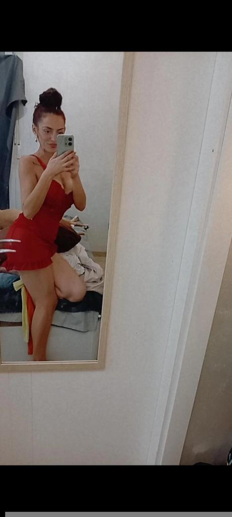 640605150: Chica busca chico en Sevilla