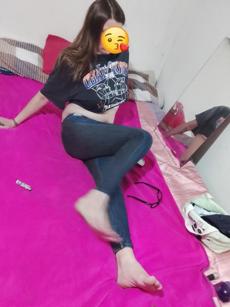 631481242: Chica busca chico en Ceuta