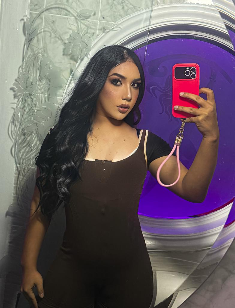 613898359: Transexual en Tenerife