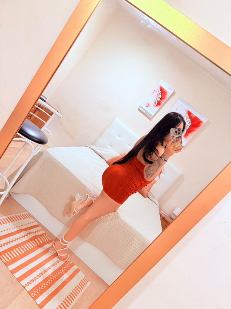 613853919: Chica busca chico en Madrid