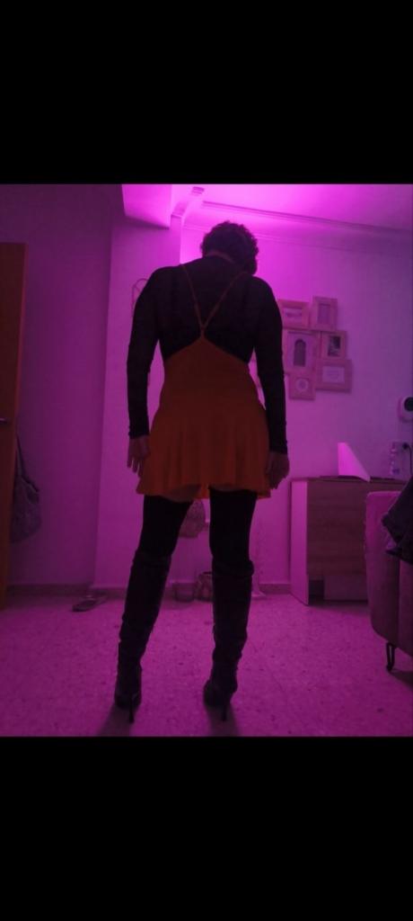 641513807: Chica busca chico en Sevilla