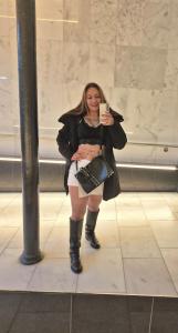 614560653: Chica busca chico en La Coruña