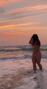 614915108: Chica busca chico en La Coruña