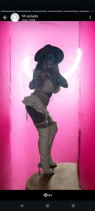 649061930: Chica busca chico en Sevilla
