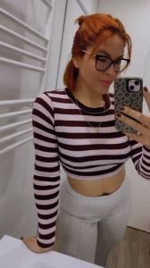 695938490: Chica busca chico en Madrid