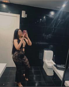 632367657: Chica busca chico en Barcelona