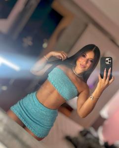 694239492: Chica busca chico en Barcelona
