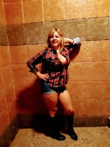 671887585: Chica busca chico en Segovia