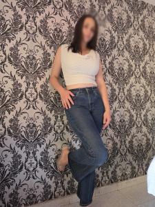 611377305: Chica busca chico en Barcelona
