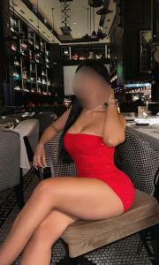 664594280: Chica busca chico en Cádiz