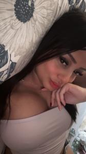 647443634: Chica busca chico en Madrid