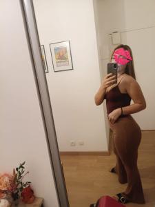 604182490: Chica busca chico en Navarra