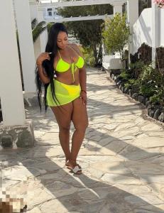 613994970: Chica busca chico en Tenerife