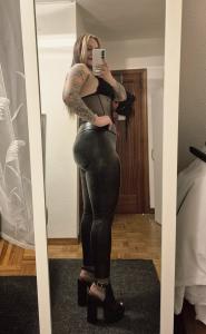 614560653: Chica busca chico en La Coruña
