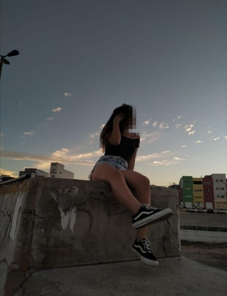 Chica busca chico en Cádiz: 