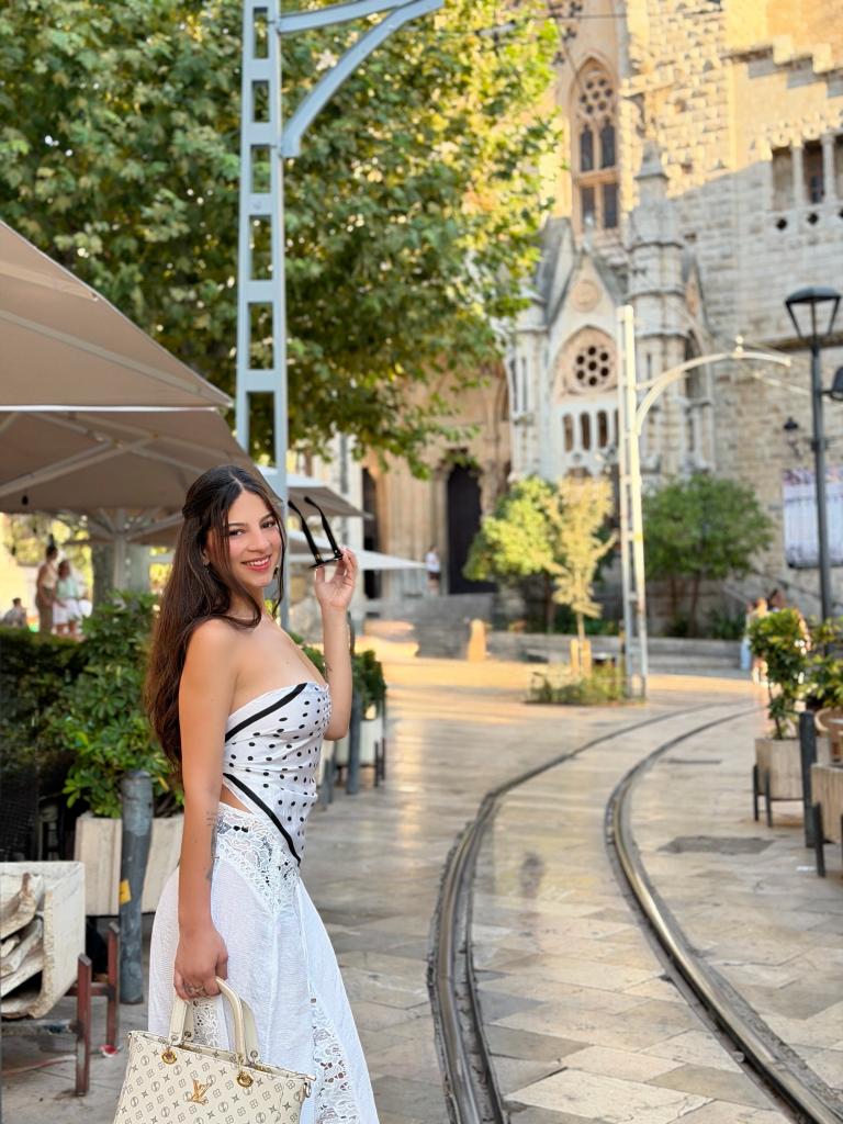 671191592: Chica busca chico en Mallorca