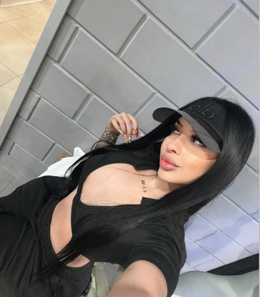 692829541: Chica busca chico en Ciudad Real