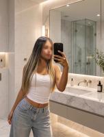664248198: Chica busca chico en Sevilla