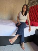 611377305: Chica busca chico en Barcelona