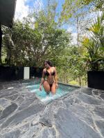 672252308: Chica busca chico en Lérida