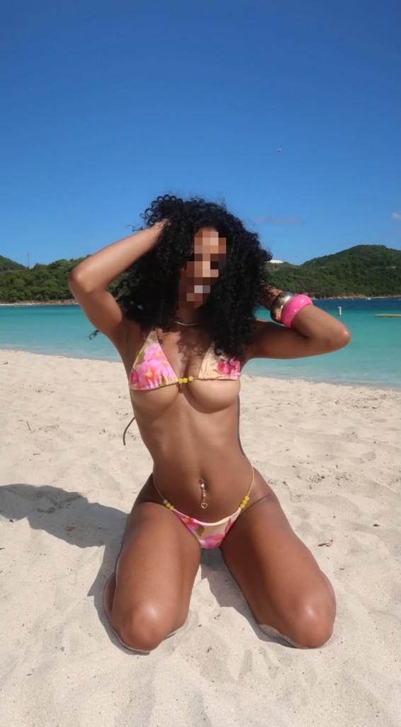 661085611: Chica busca chico en Cádiz