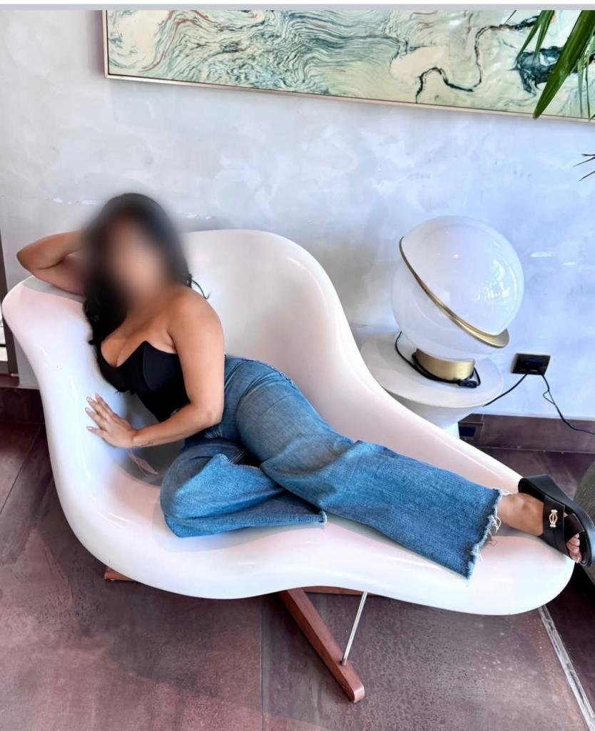 642166890: Chica busca chico en Zaragoza