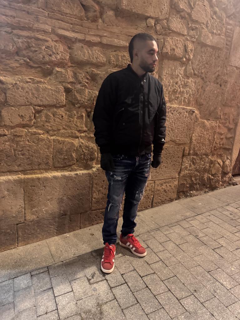 Chico busca chica en Mallorca: 