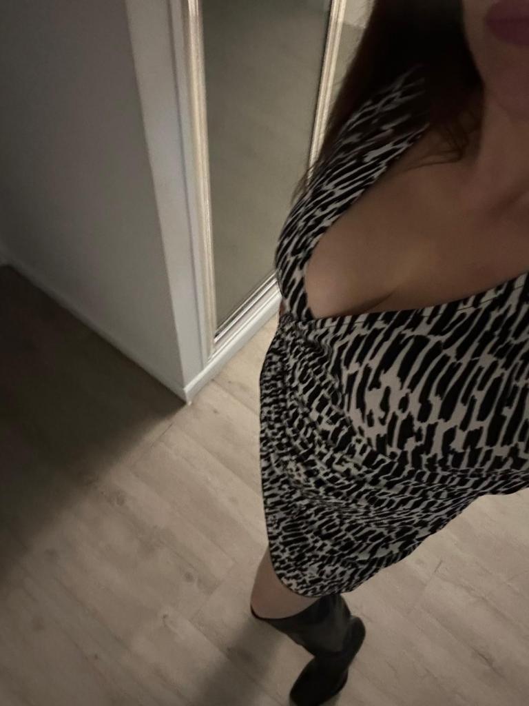 Chica busca chico en Almería: 